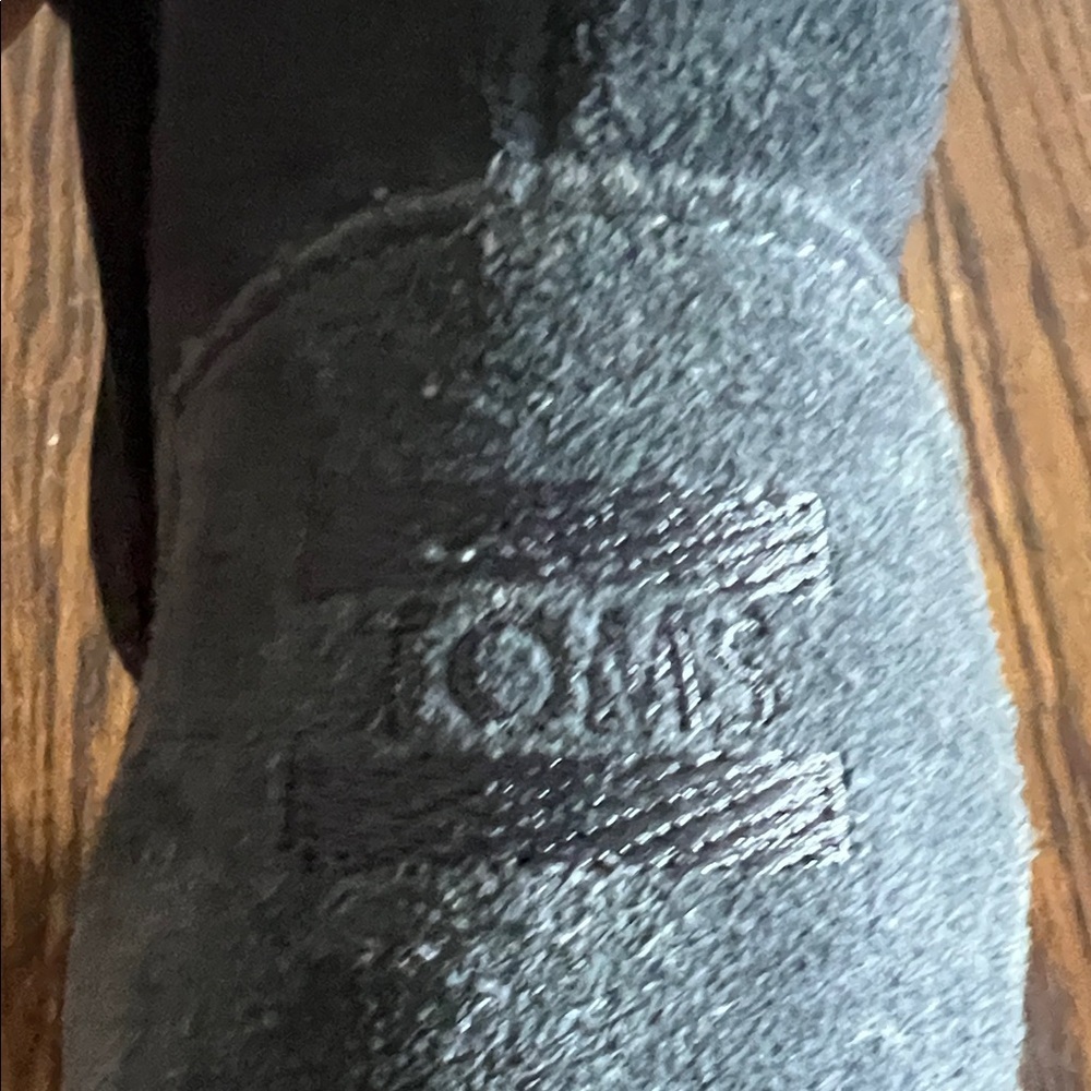 Like🎉TOMS Desert Wedge Dark Gray Suede Wedge Boots Size W7 - Picture 13 of 13
